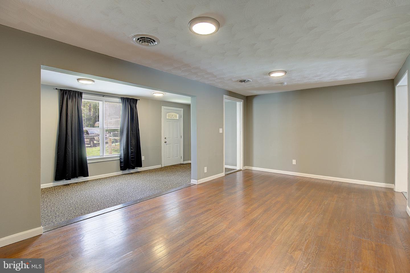 5070 Sheckells Way Property Photo 14