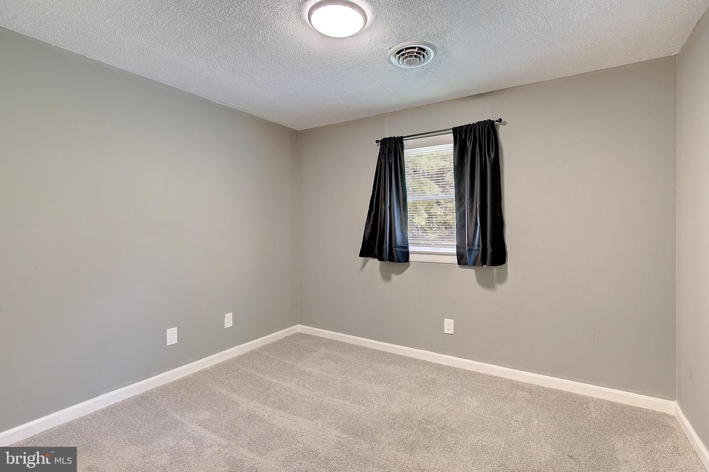 5070 Sheckells Way Property Photo 25