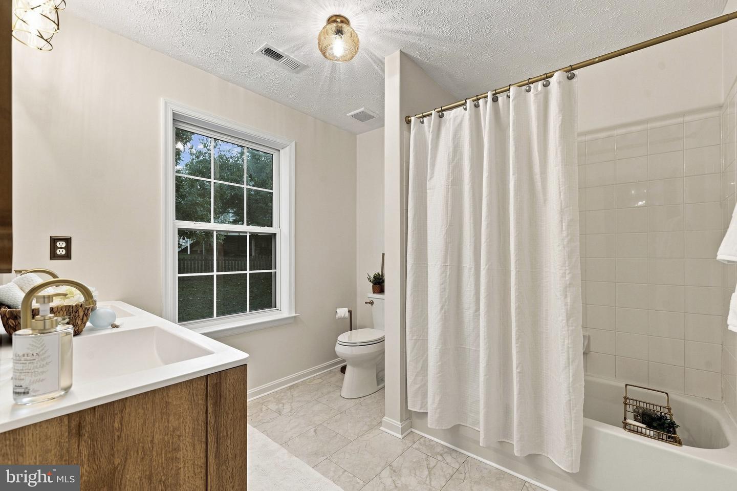 8138 Bayview Hills Dr Property Photo 21