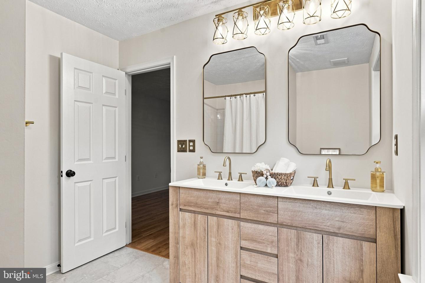8138 Bayview Hills Dr Property Photo 33