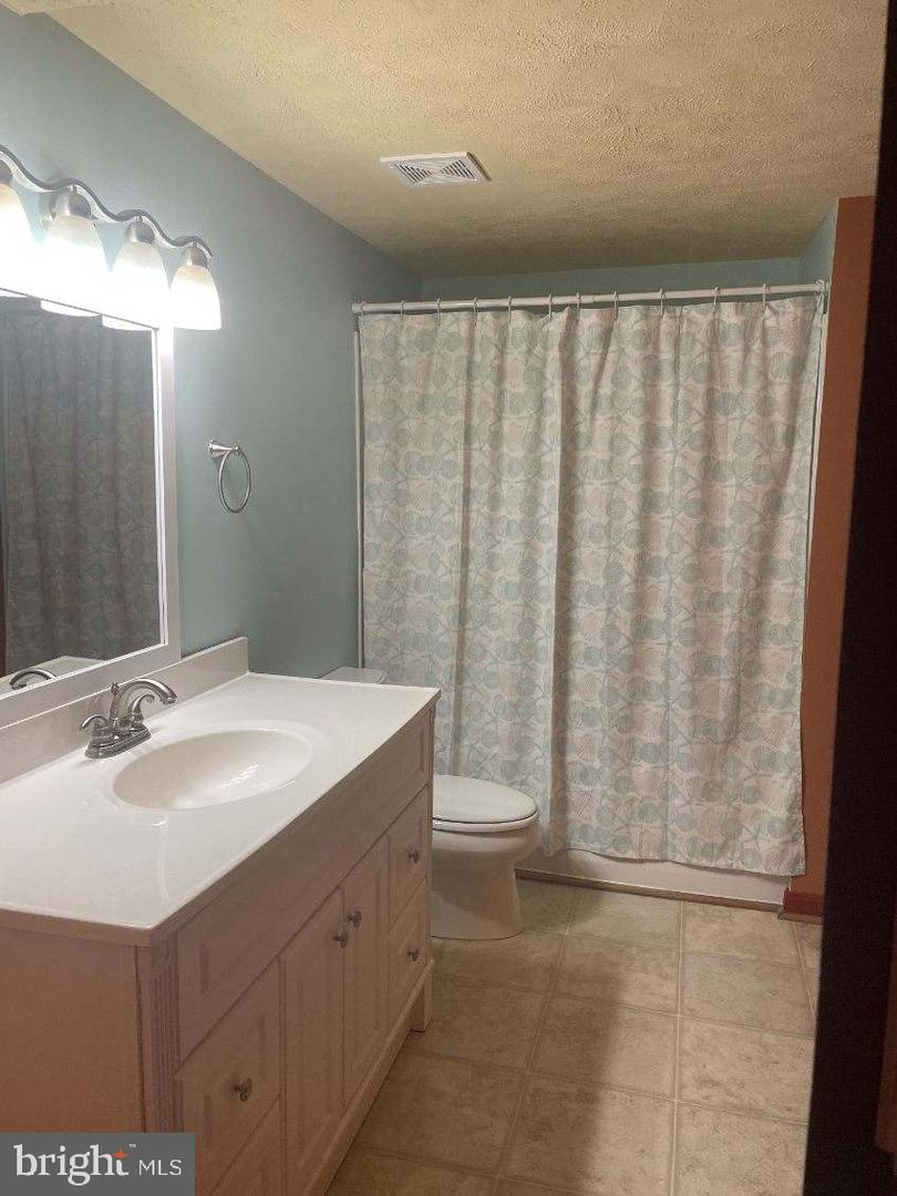 12632 Western Cir Property Photo 8