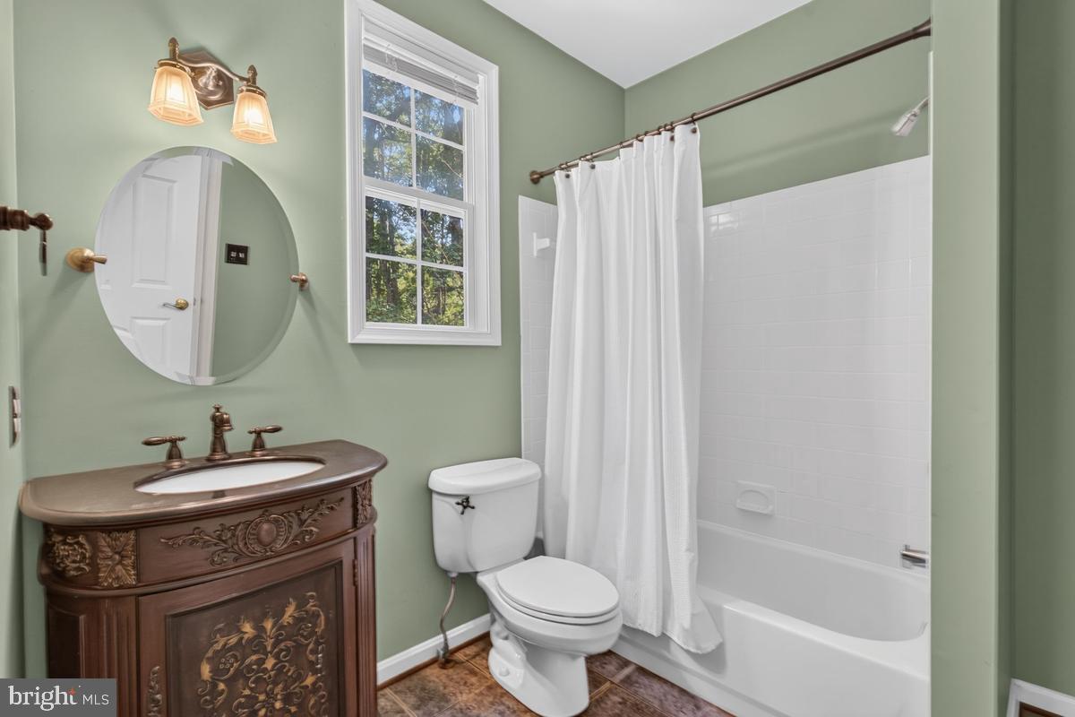 6230 Nicole Dr Property Photo 12