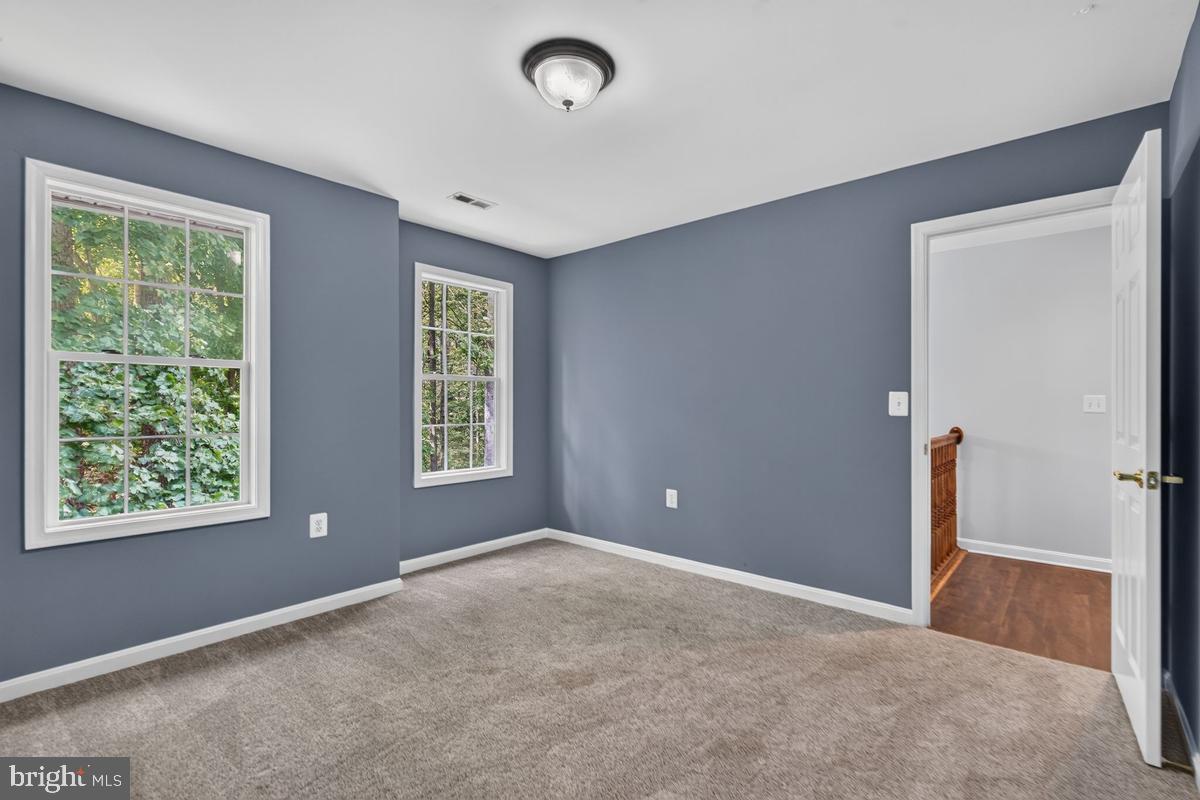 6230 Nicole Dr Property Photo 24