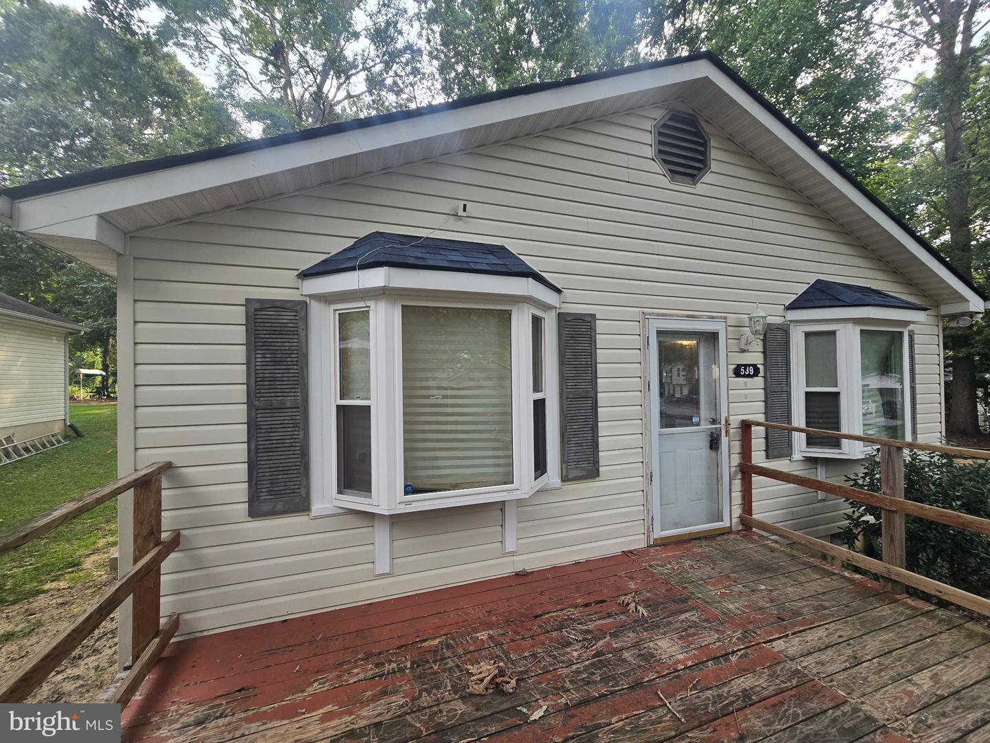 538 Maple Way Property Photo 2