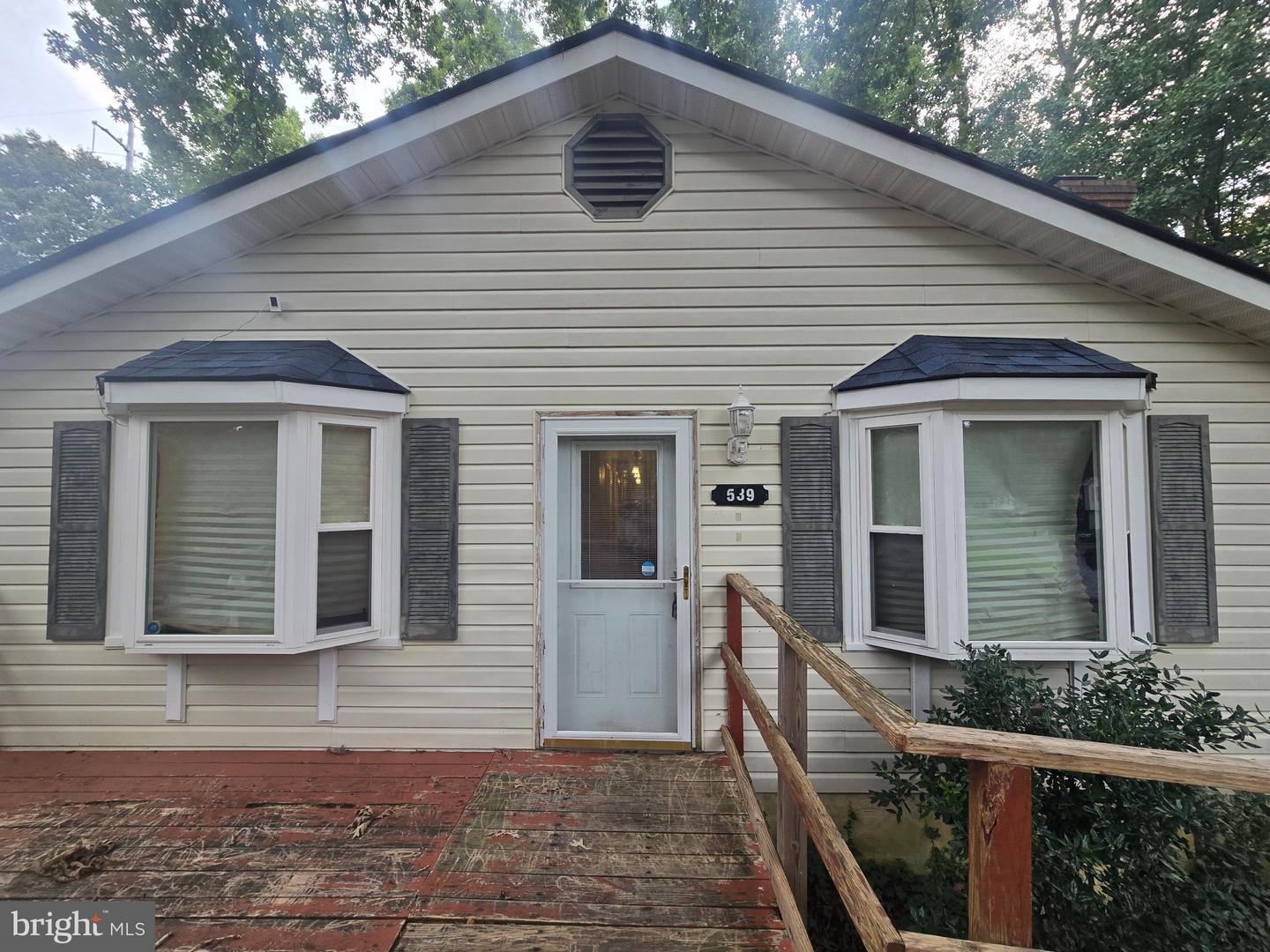 538 Maple Way Property Photo 5