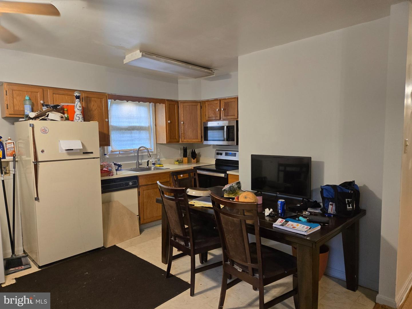 538 Maple Way Property Photo 7