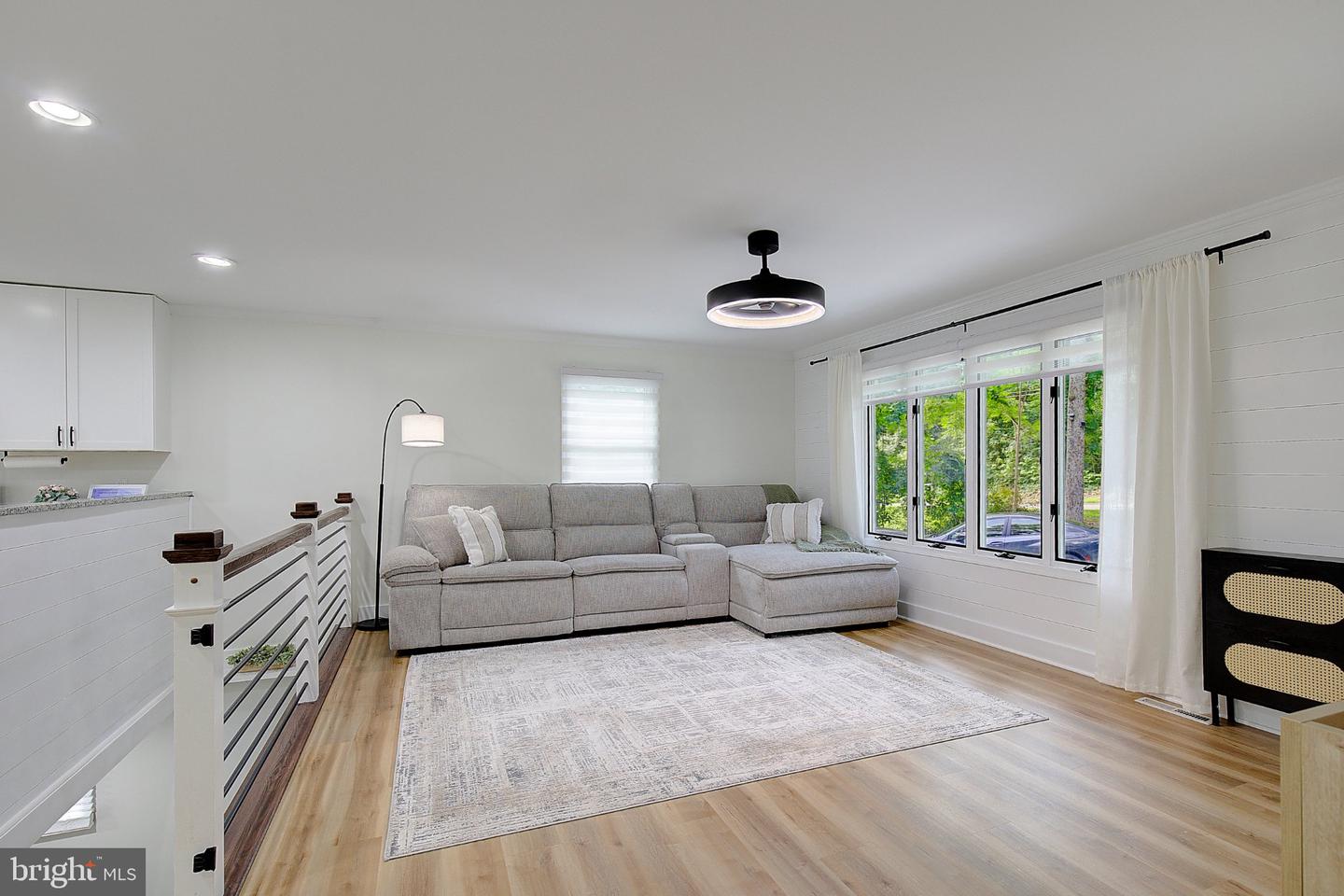 5822 Long Beach Dr Property Photo 11