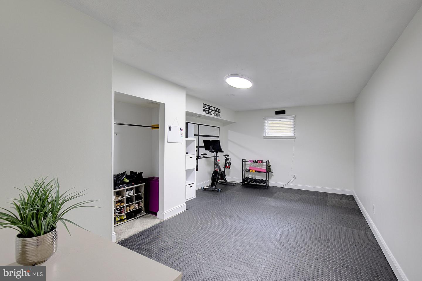 5822 Long Beach Dr Property Photo 35