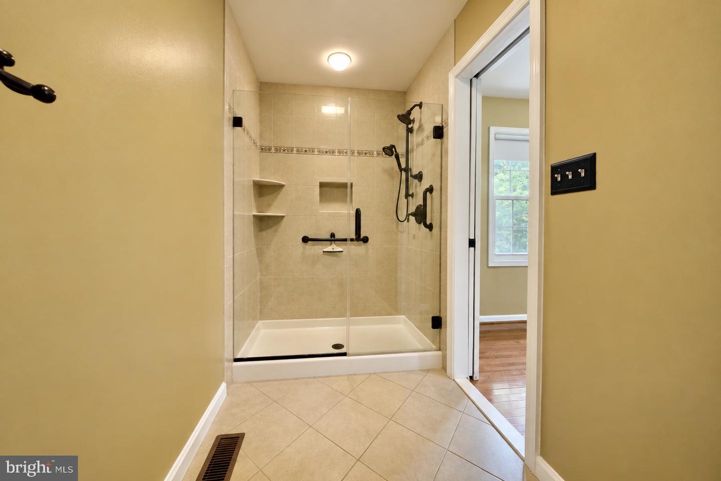 990 Caravan Trl Property Photo 20