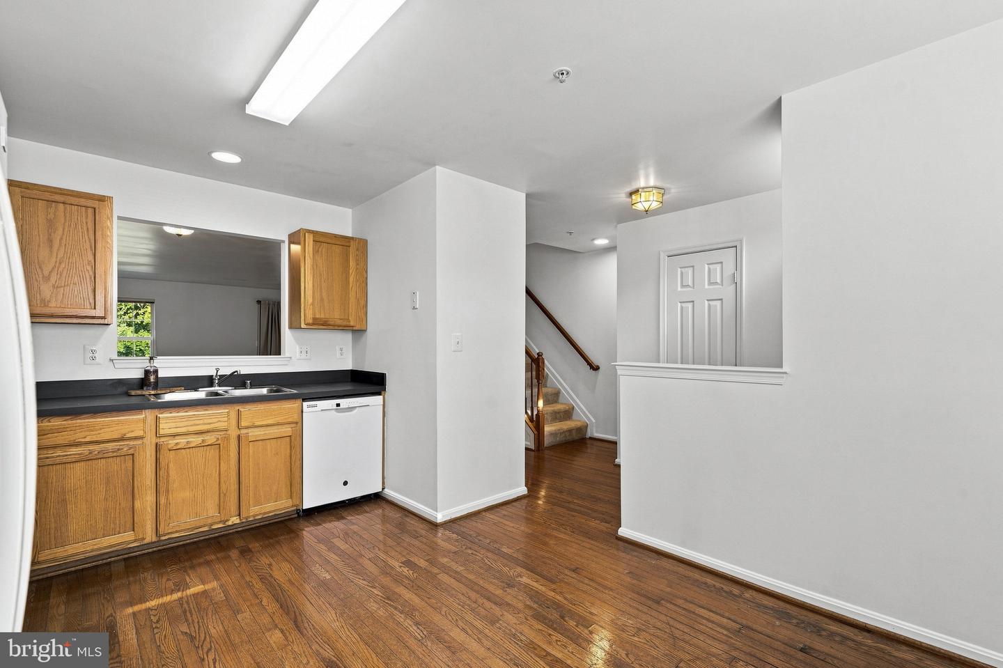 387 Cambridge Pl Property Photo 7