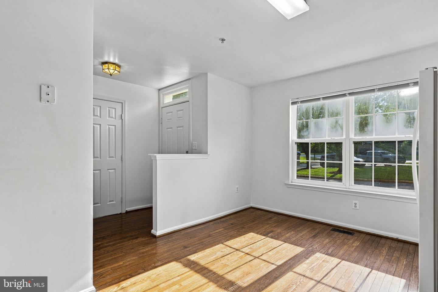 387 Cambridge Pl Property Photo 9
