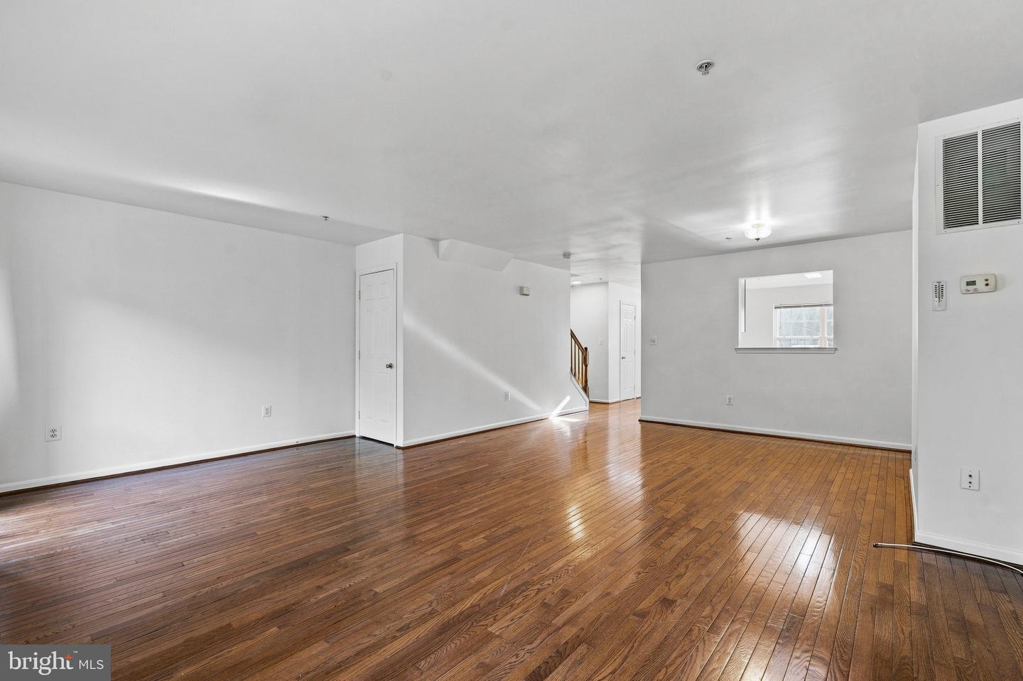 387 Cambridge Pl Property Photo 16