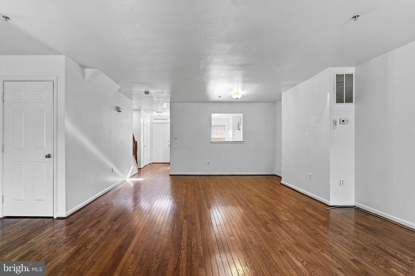 387 Cambridge Pl Property Photo 18