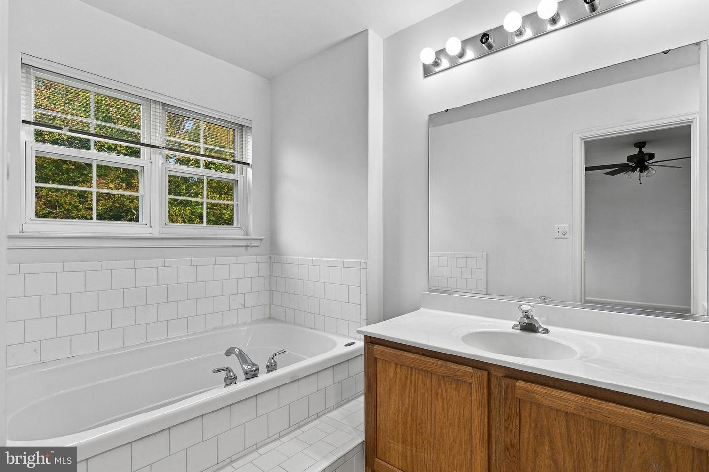 387 Cambridge Pl Property Photo 21