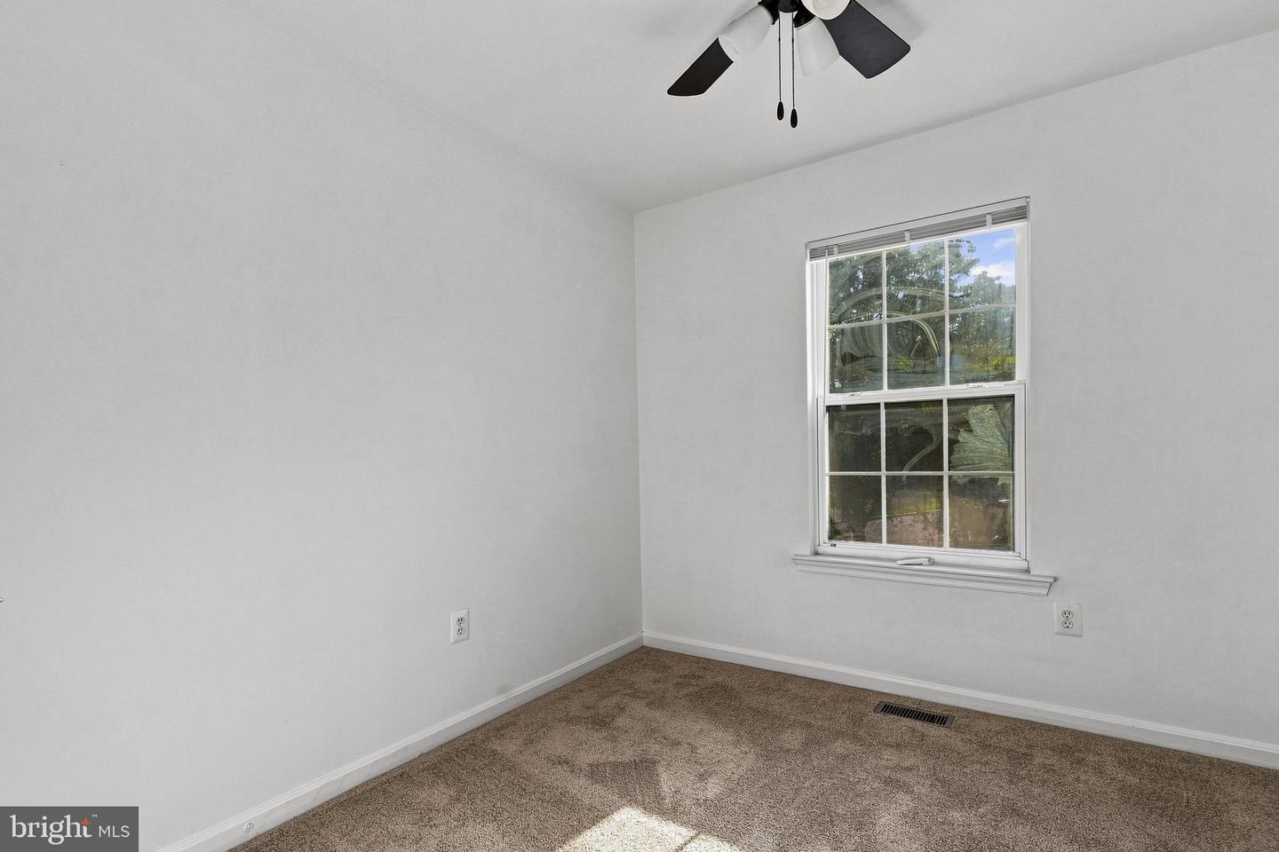 387 Cambridge Pl Property Photo 27