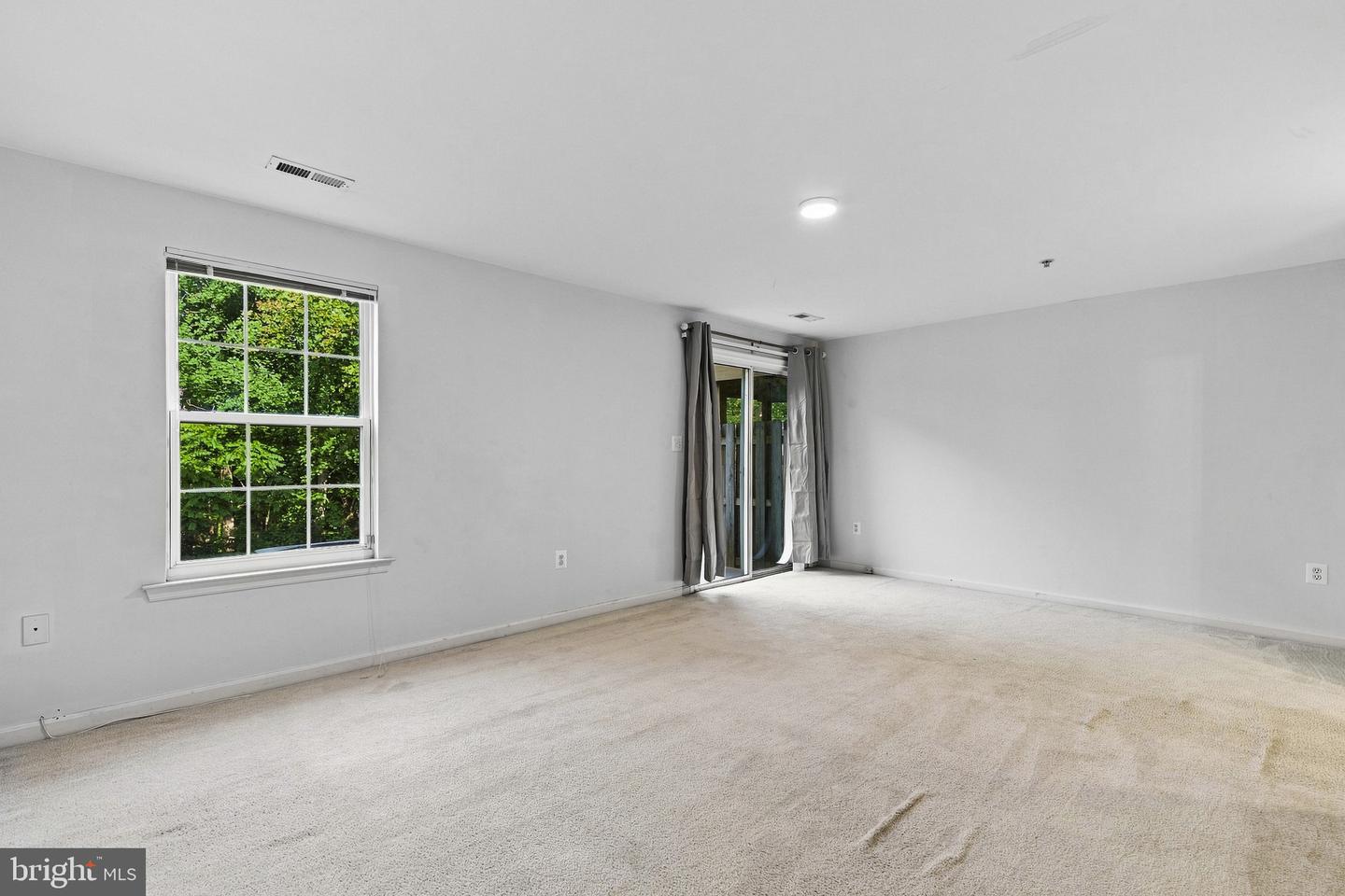387 Cambridge Pl Property Photo 35