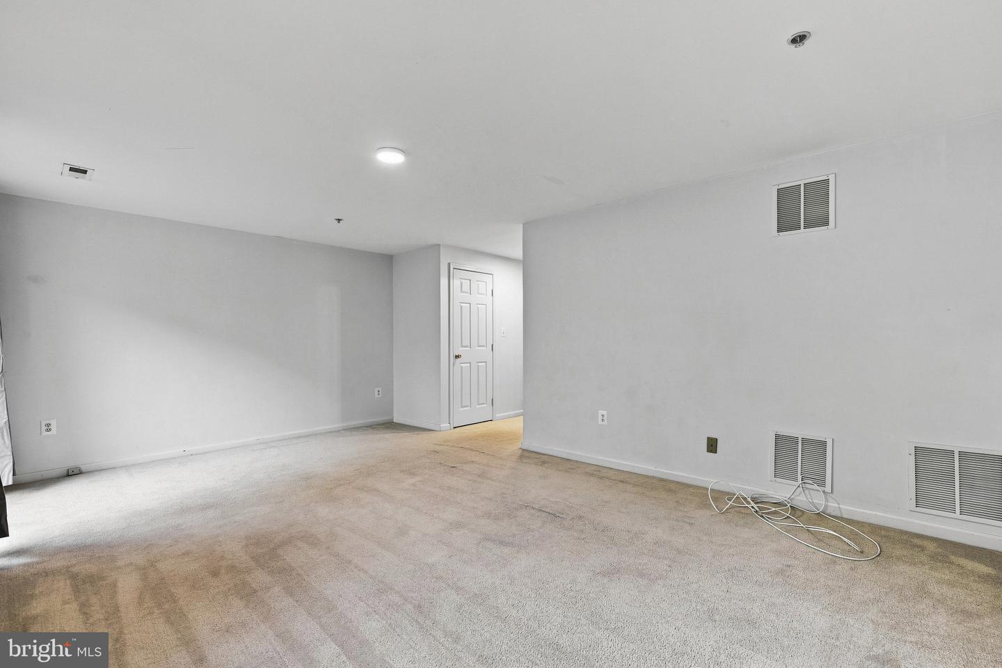 387 Cambridge Pl Property Photo 36