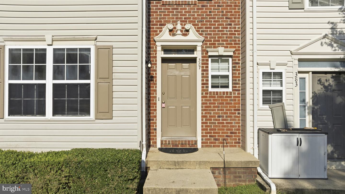 387 Cambridge Pl Property Photo 40