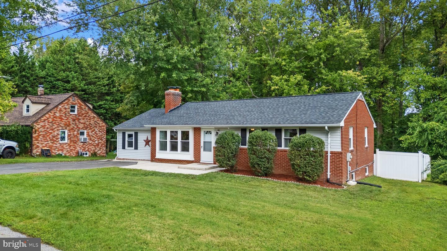 15 Well St Property Photo 3