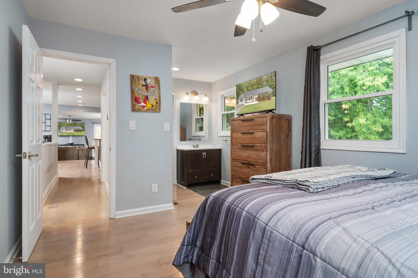 15 Well St Property Photo 17