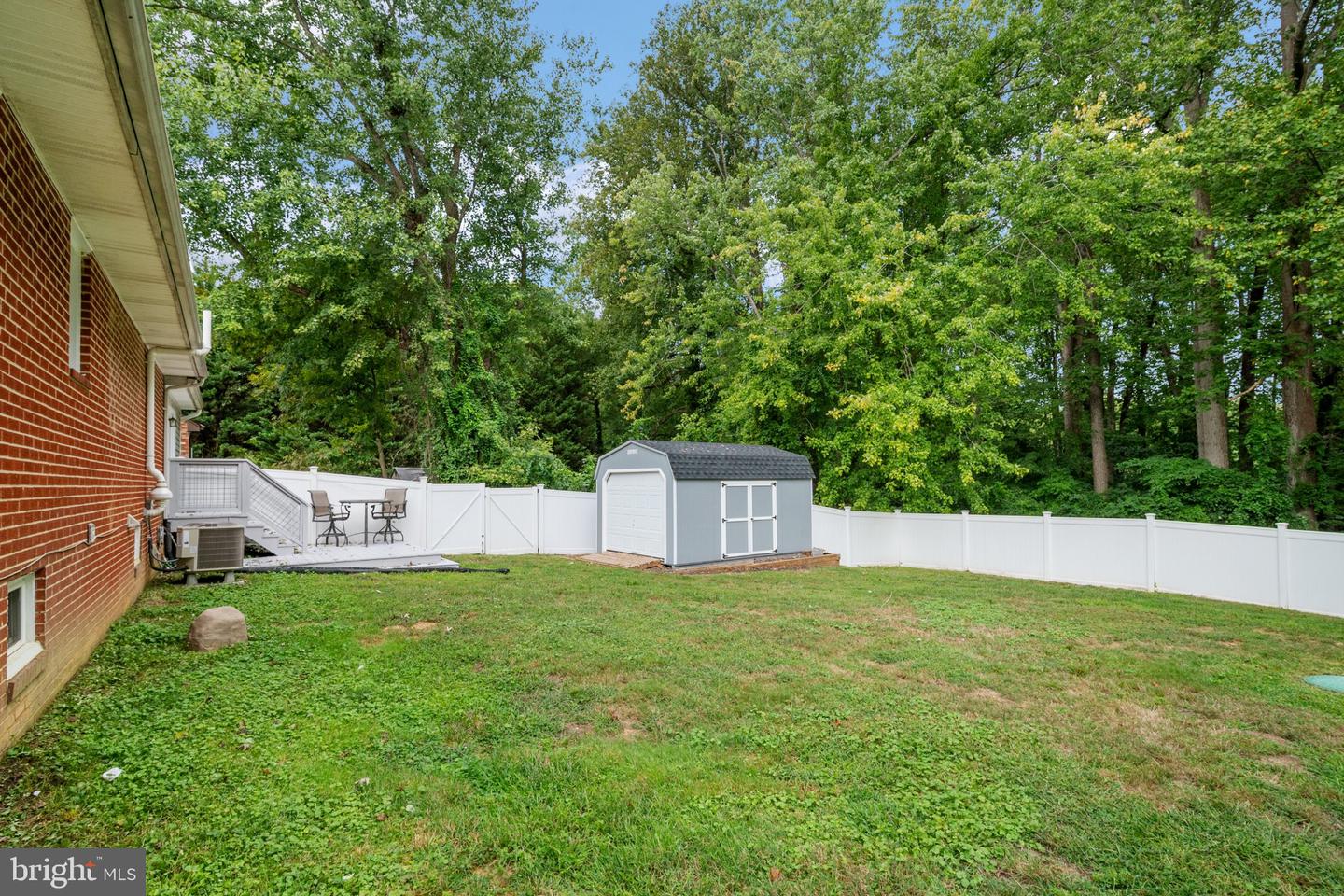 15 Well St Property Photo 34