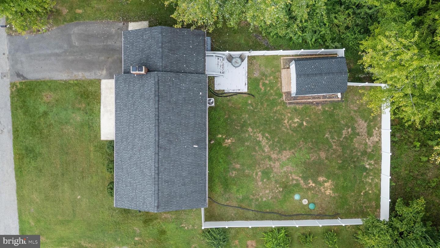15 Well St Property Photo 35