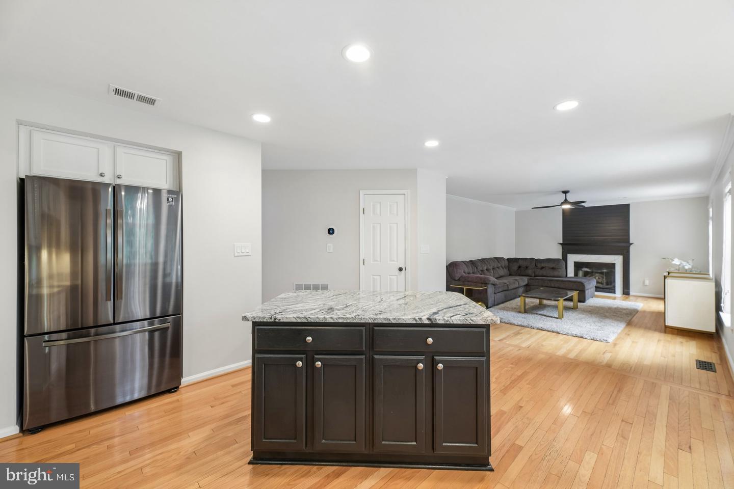 2425 Harrison Ct Property Photo 7