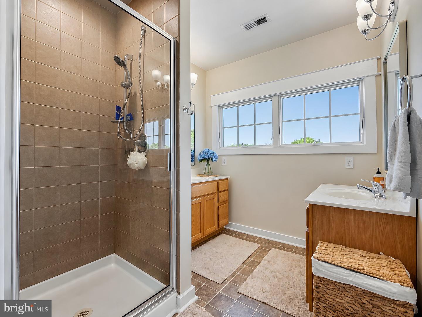 14251 Calvert St Property Photo 87