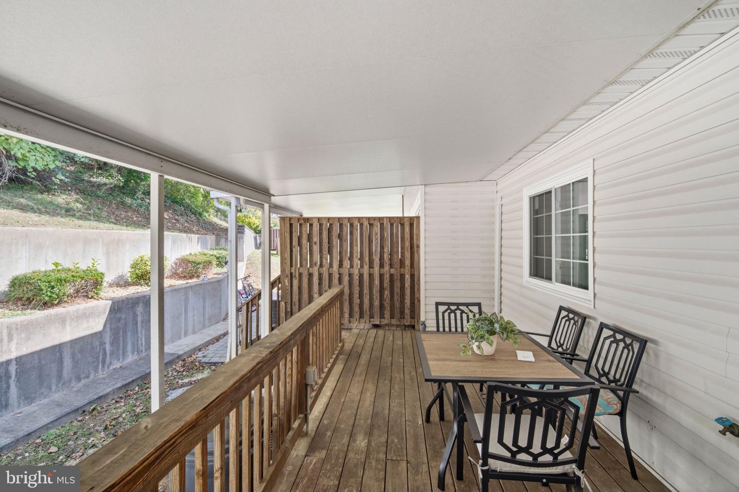 213 Westlake Blvd Property Photo 42