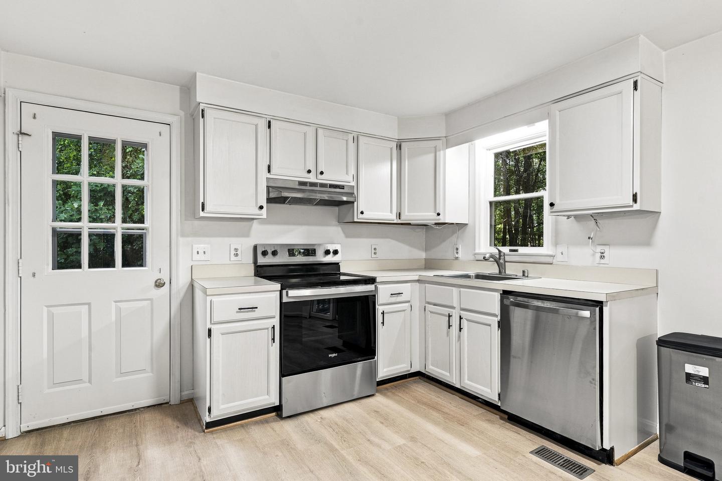 4310 Dares Beach Rd Property Photo 15