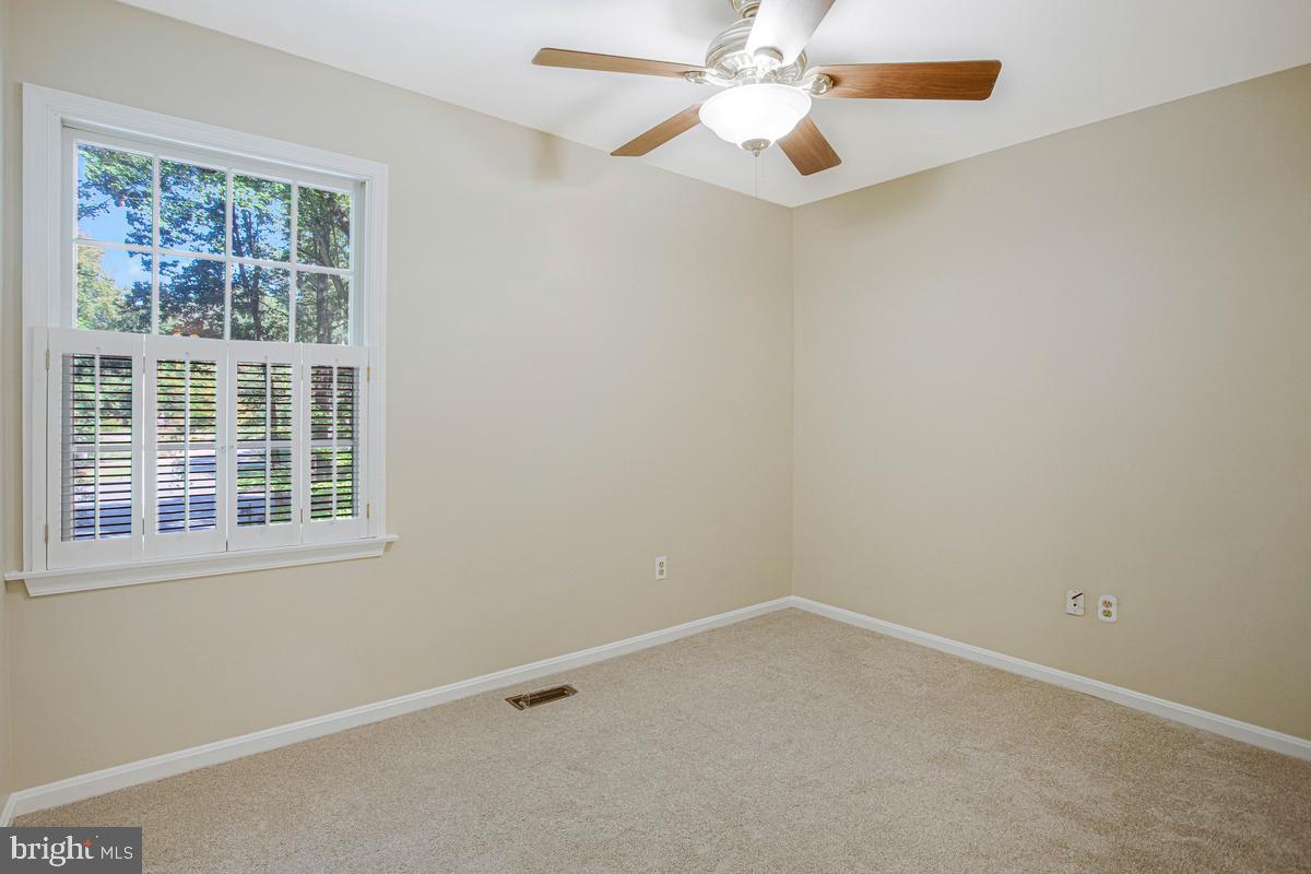 2425 Fawn Ct Property Photo 30