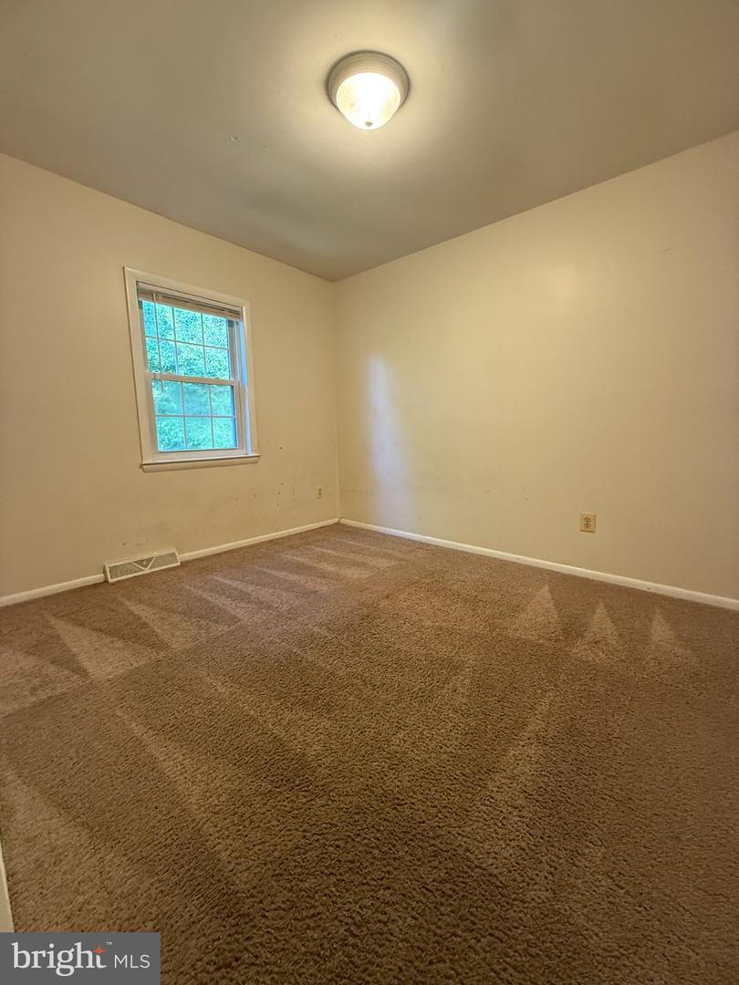 810 812 W Mount Harmony Rd Property Photo 11