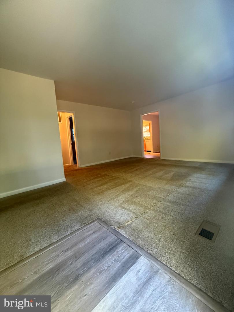 810 812 W Mount Harmony Rd Property Photo 13