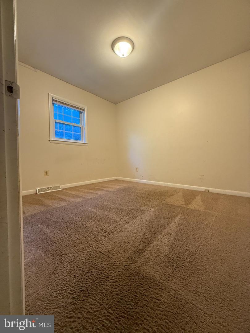810 812 W Mount Harmony Rd Property Photo 14