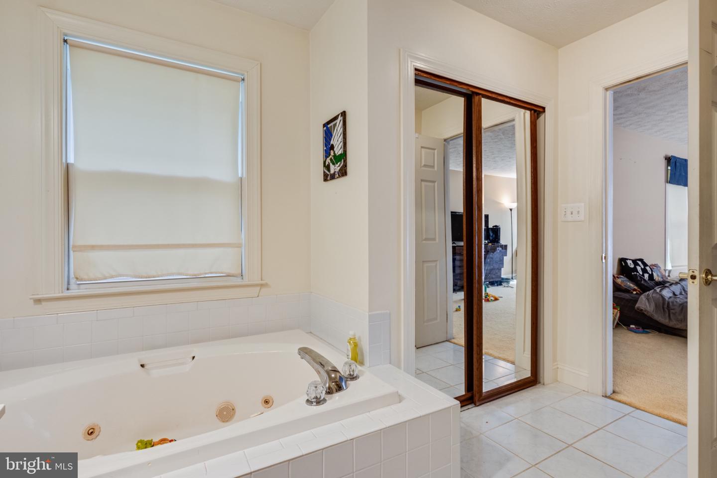 980 Silverton Ct Property Photo 18