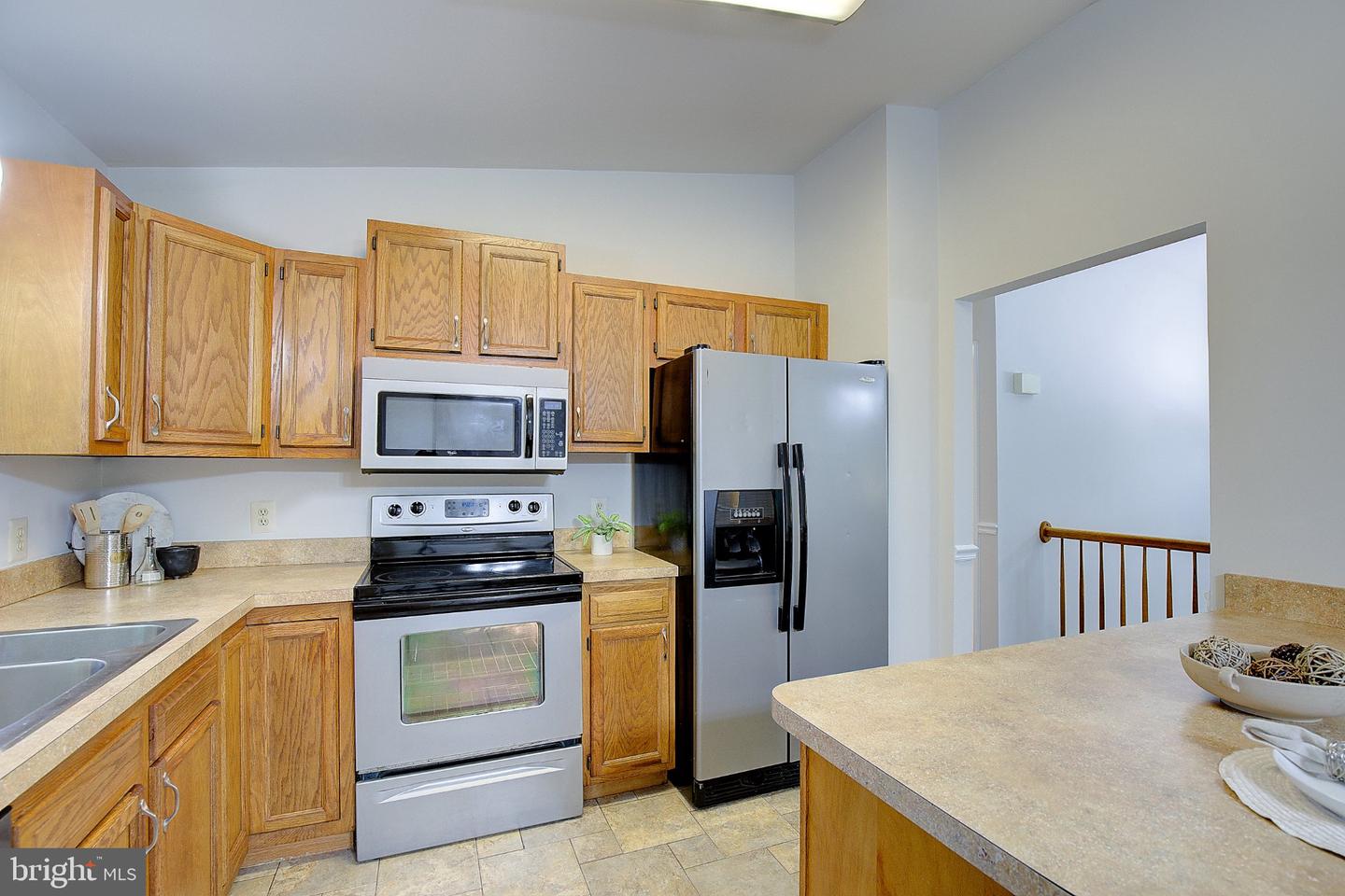 949 San Joaquin Ln Property Photo 13