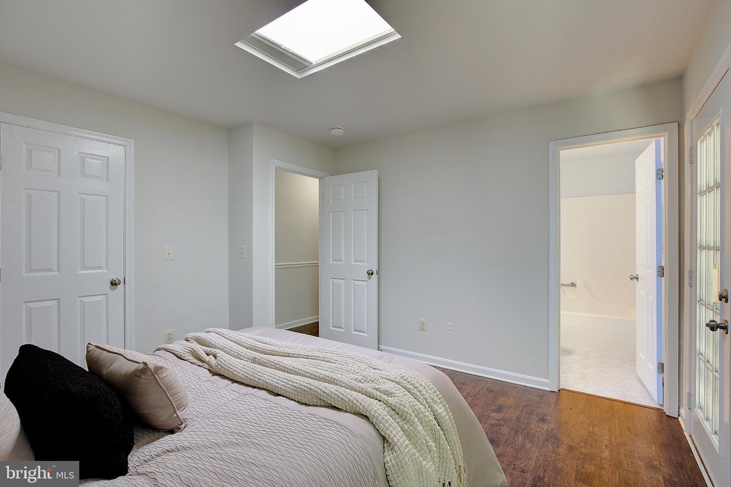949 San Joaquin Ln Property Photo 18