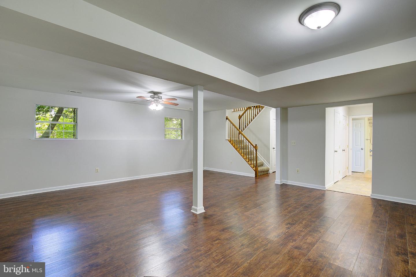 949 San Joaquin Ln Property Photo 28