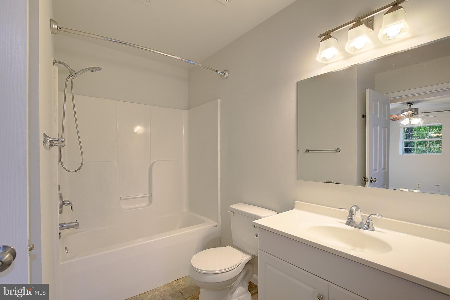 949 San Joaquin Ln Property Photo 35