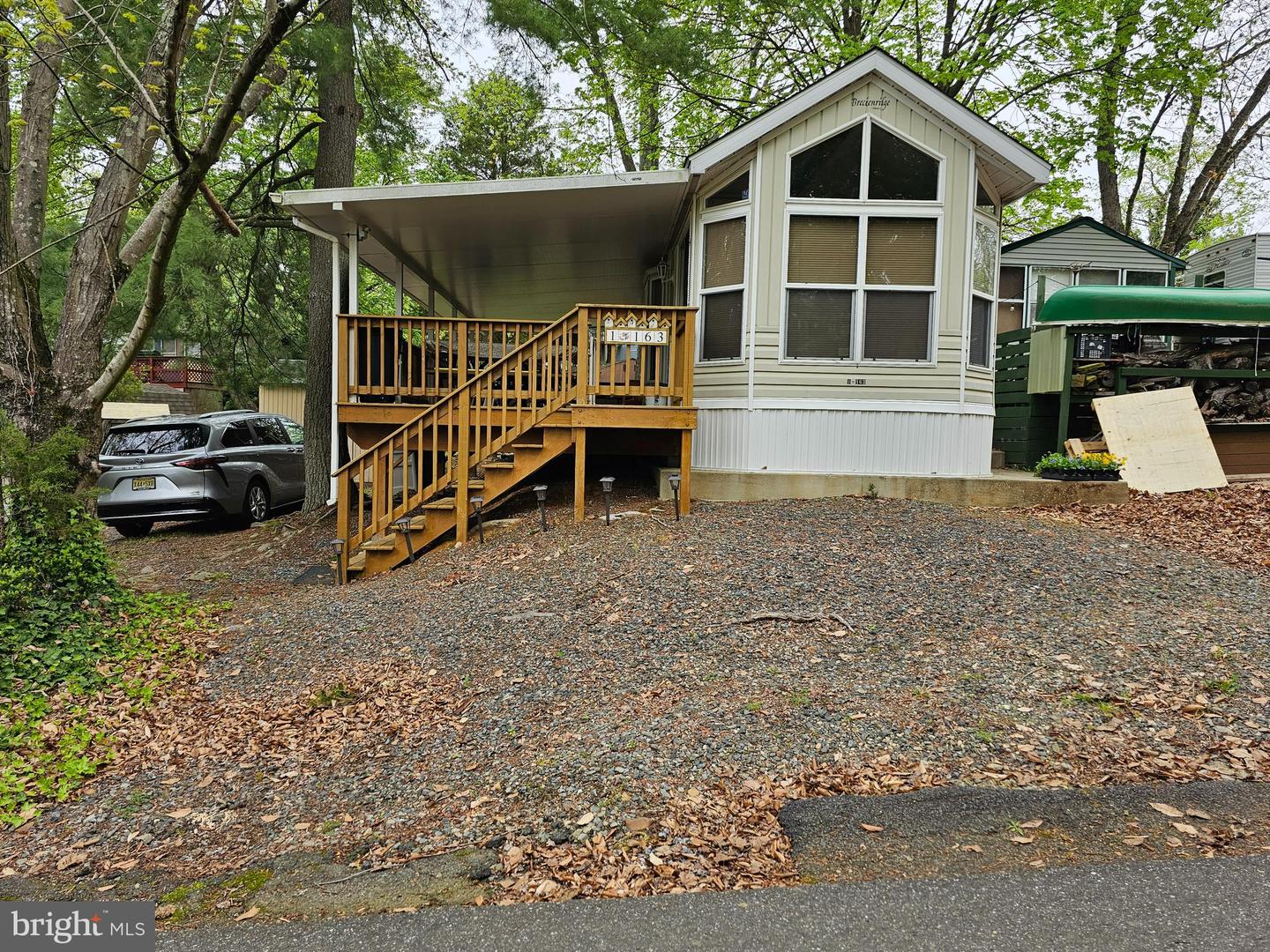 163 Property Photo 1