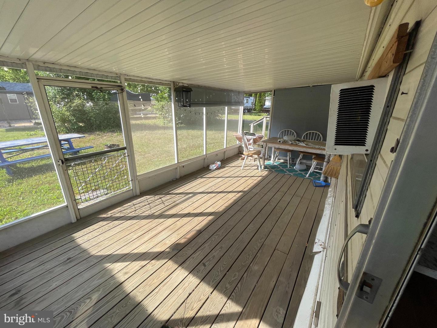 301 Property Photo 13
