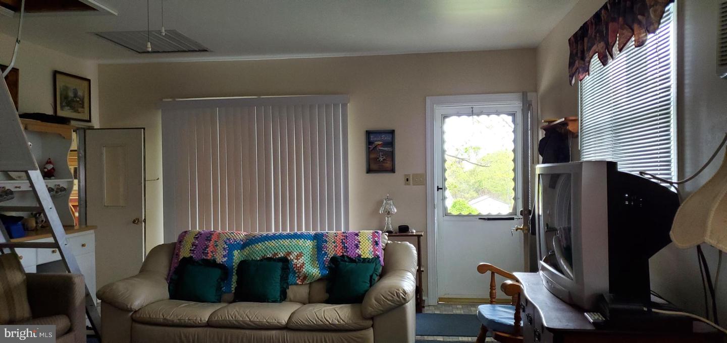 74 Property Photo 3