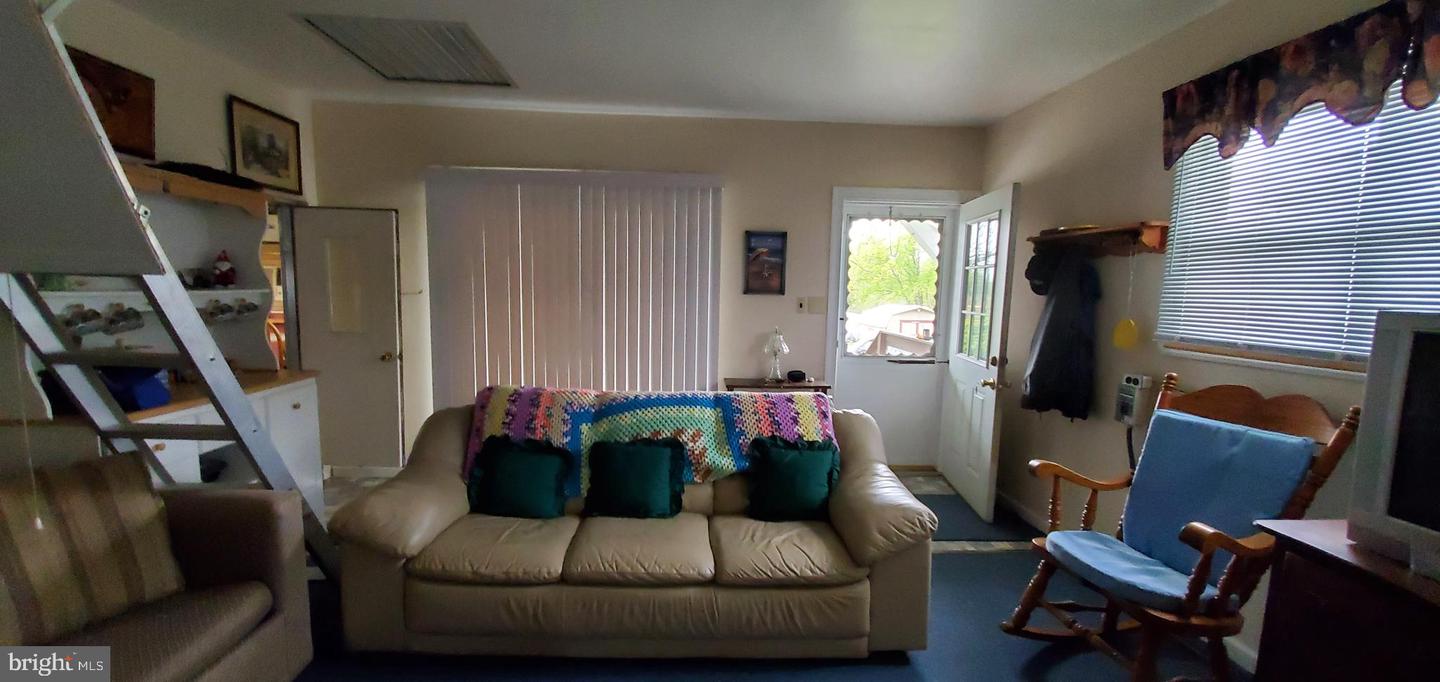 74 Property Photo 12