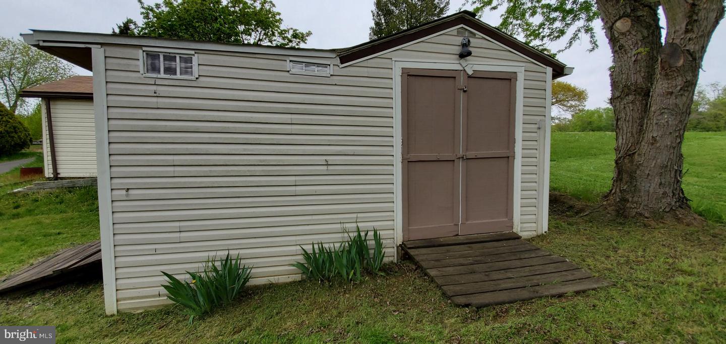 74 Property Photo 17
