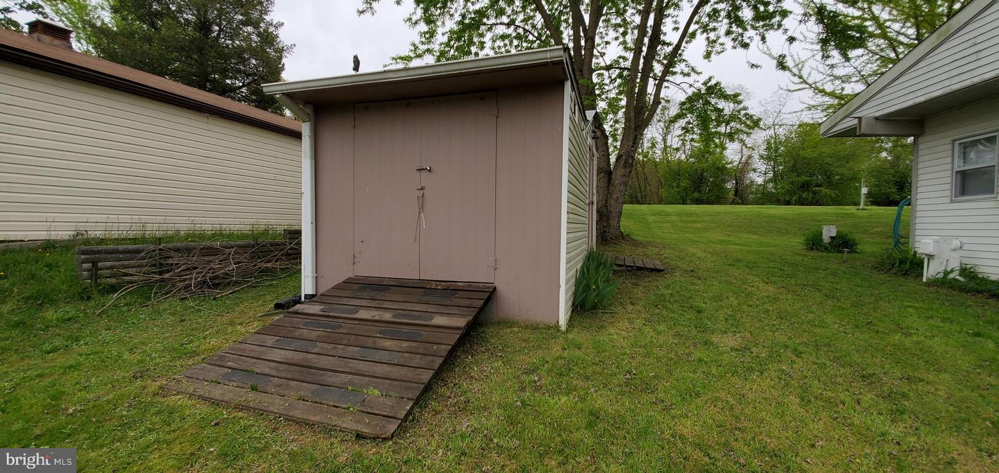 74 Property Photo 18