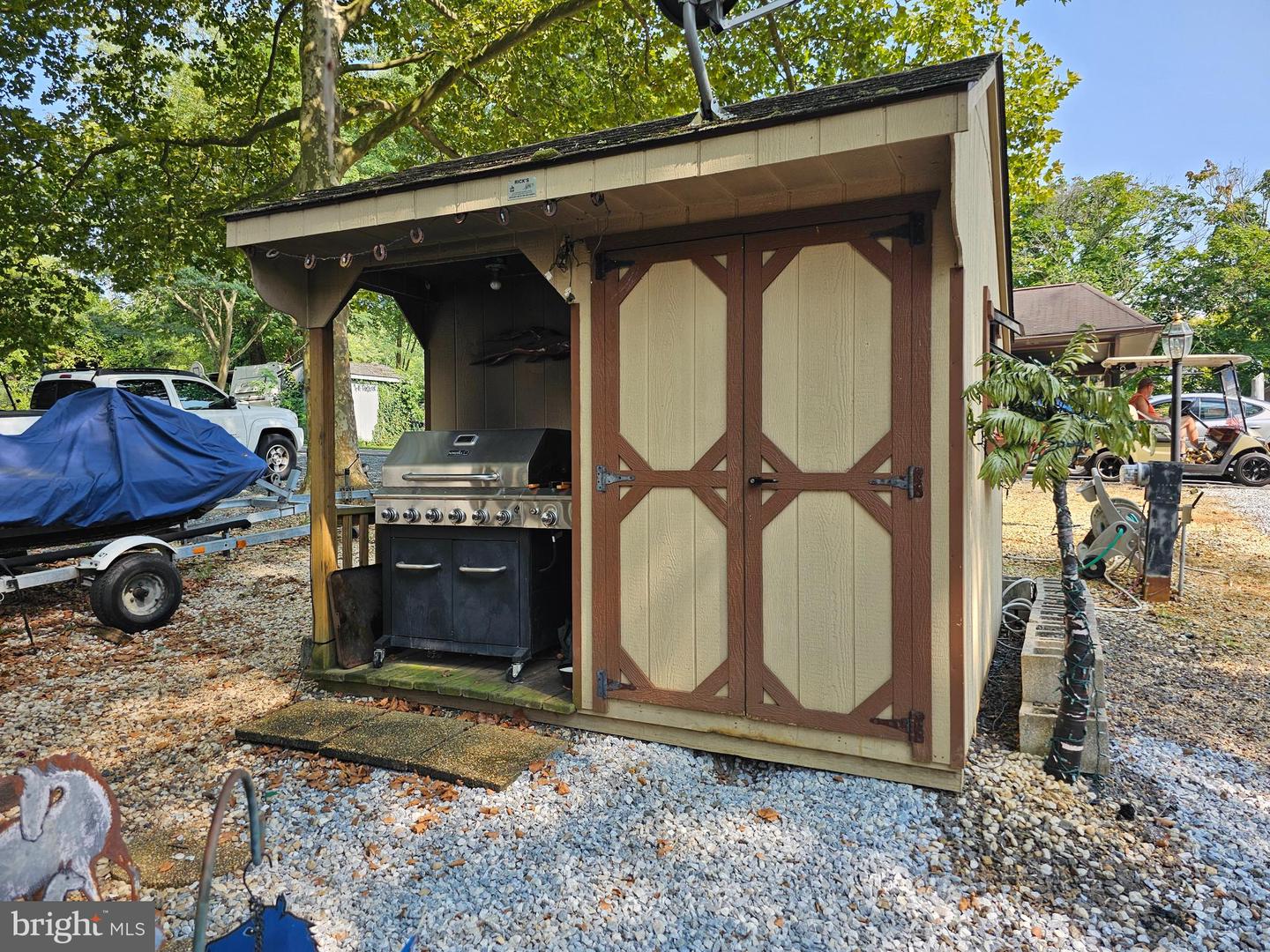 227 Property Photo 10