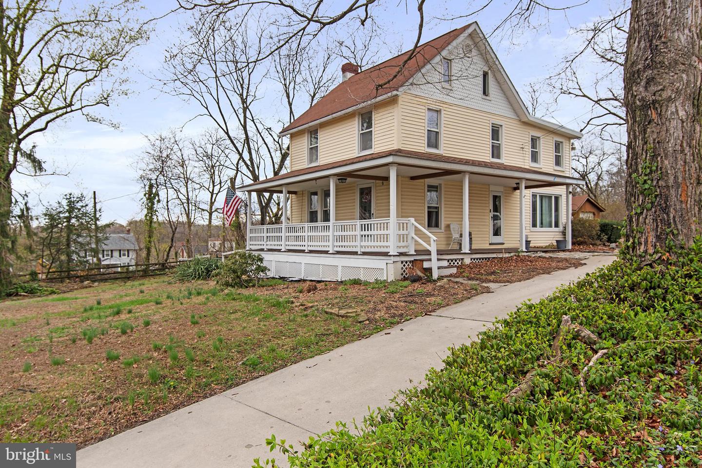 2113 Liberty Grove Rd Property Photo