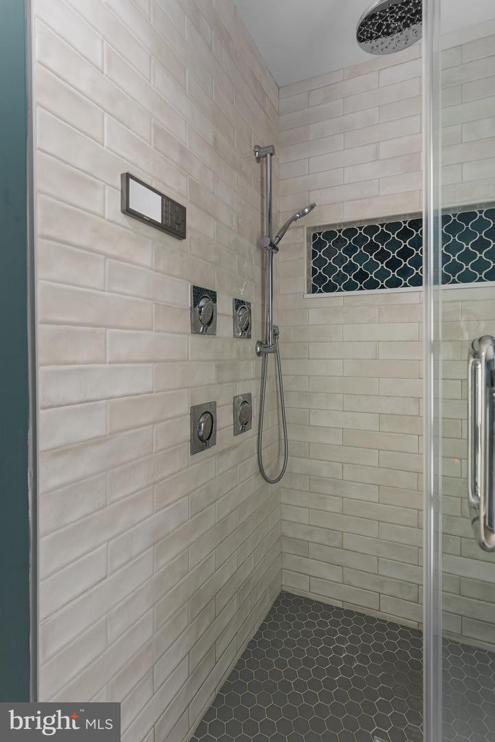 102 Rowland Dr #101 Property Photo 21