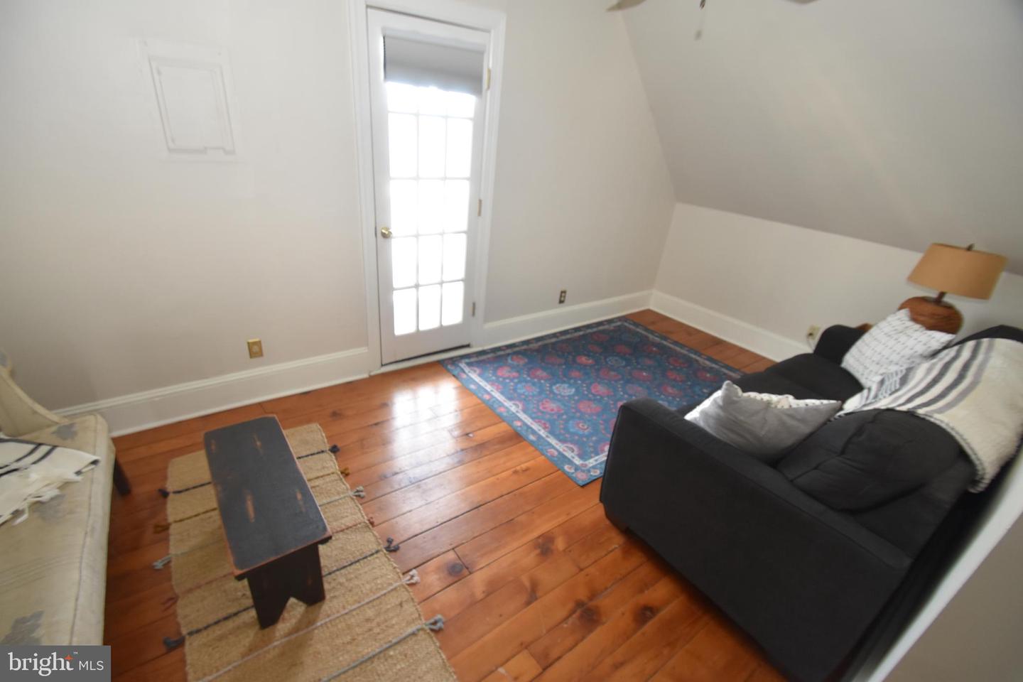 104 Bohemia Ave Property Photo 7