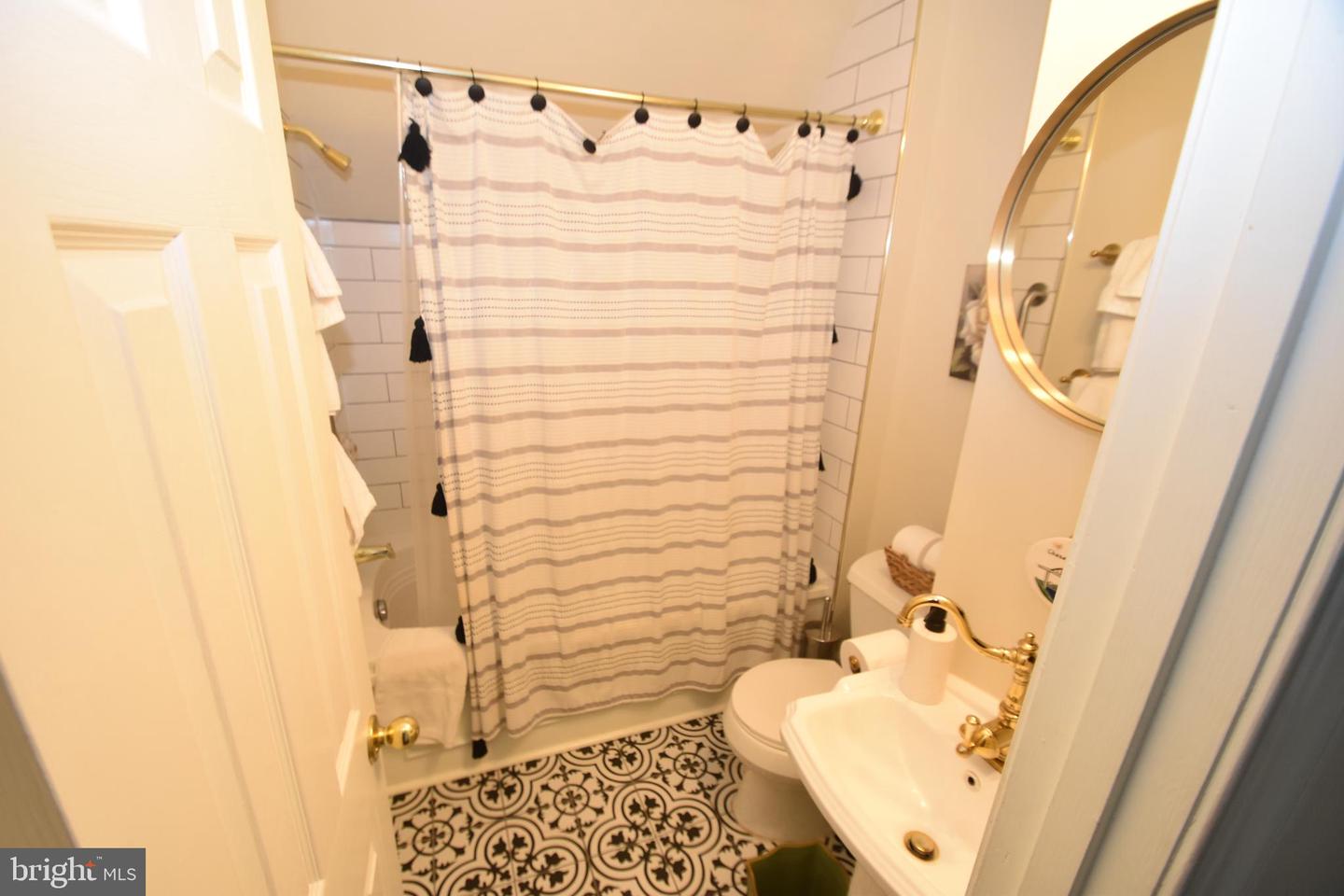 104 Bohemia Ave Property Photo 12